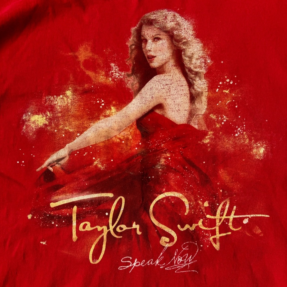 Taylor Swift Speak Now Tour shirt (2011)